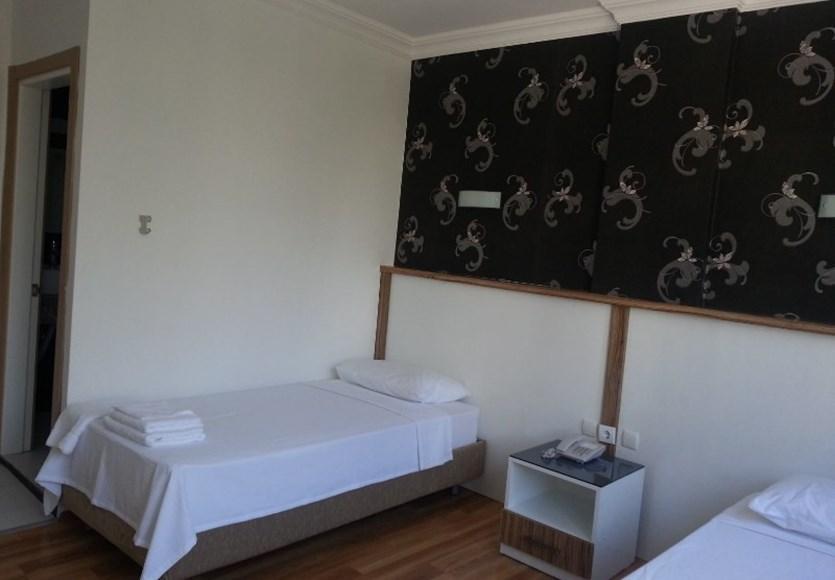 Lara Atalla Otel 2*