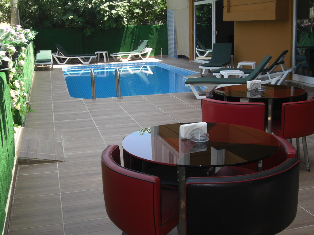 Lara Atalla Otel 2*