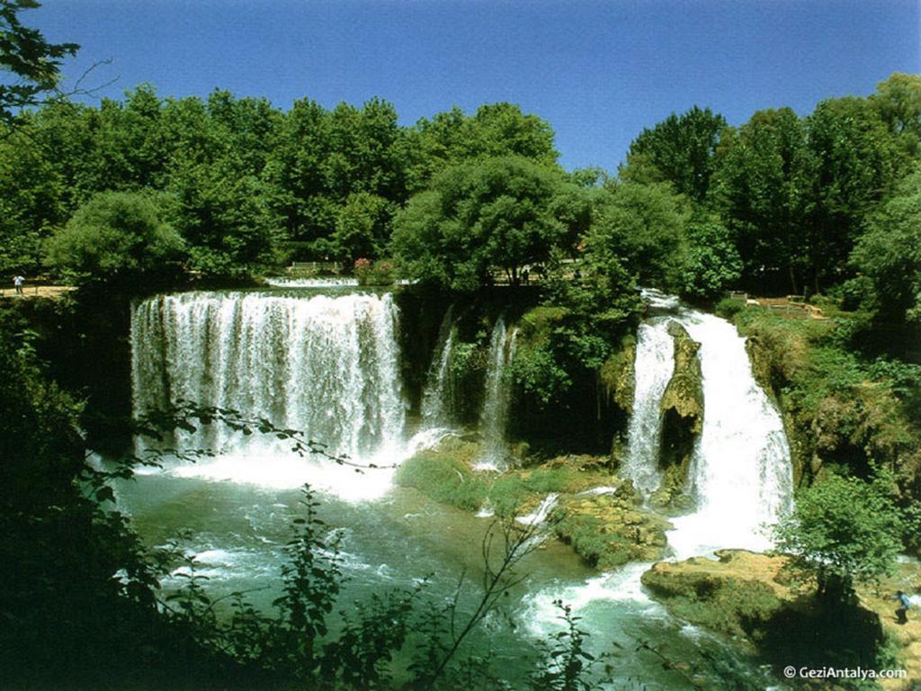 Lara Atalla Otel 2*