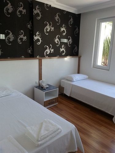 Lara Atalla Otel