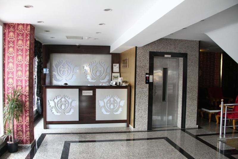 Lara Atalla Otel