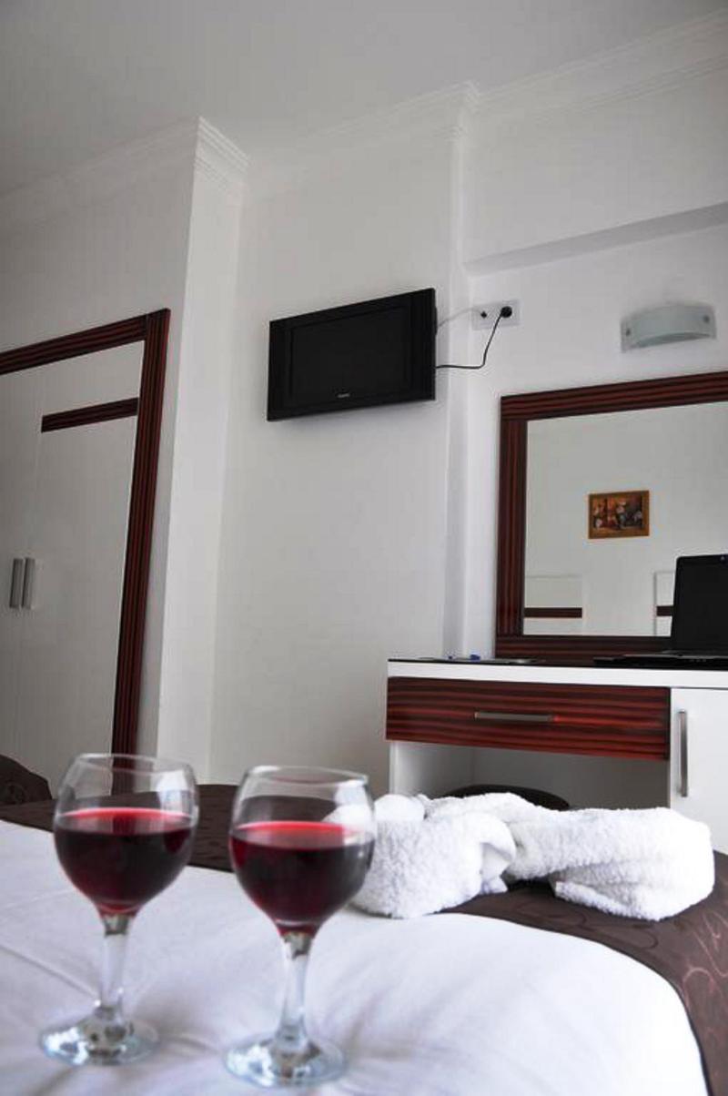 Lara Atalla Otel 2*